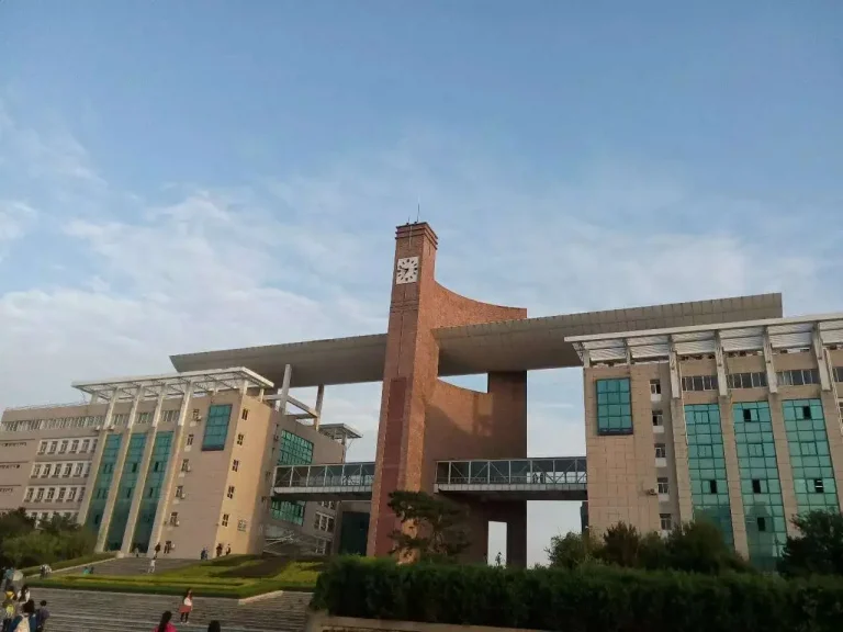 Đại học Khoa học Chính trị và Luật Tây Bắc