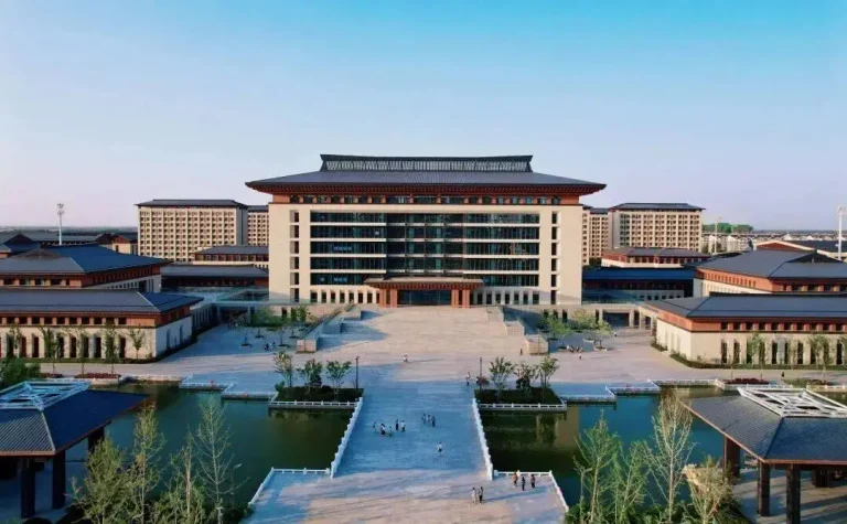 Đại học Sư phạm Khúc Phụ (3)