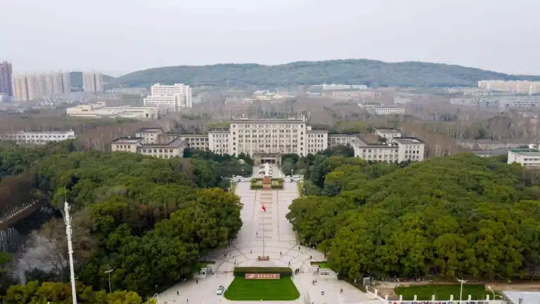 Đại học Khoa học Công nghệ Hoa Trung