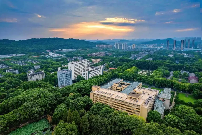 Đại học Khoa học Công nghệ Hoa Trung