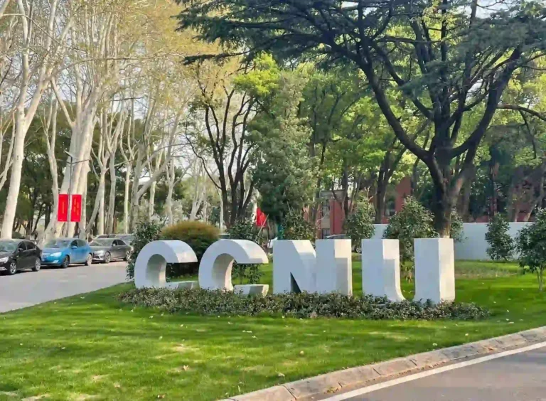 Đại Học sư phạm Hoa Trung
