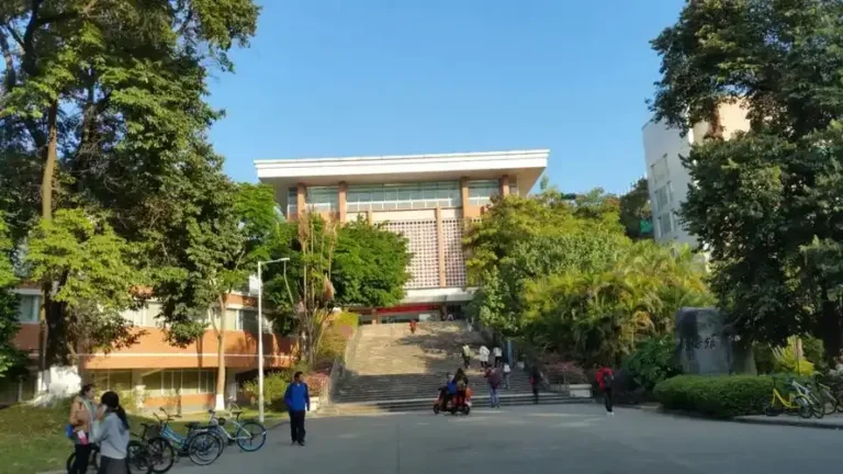 Đại học Nông nghiệp Hoa Trung